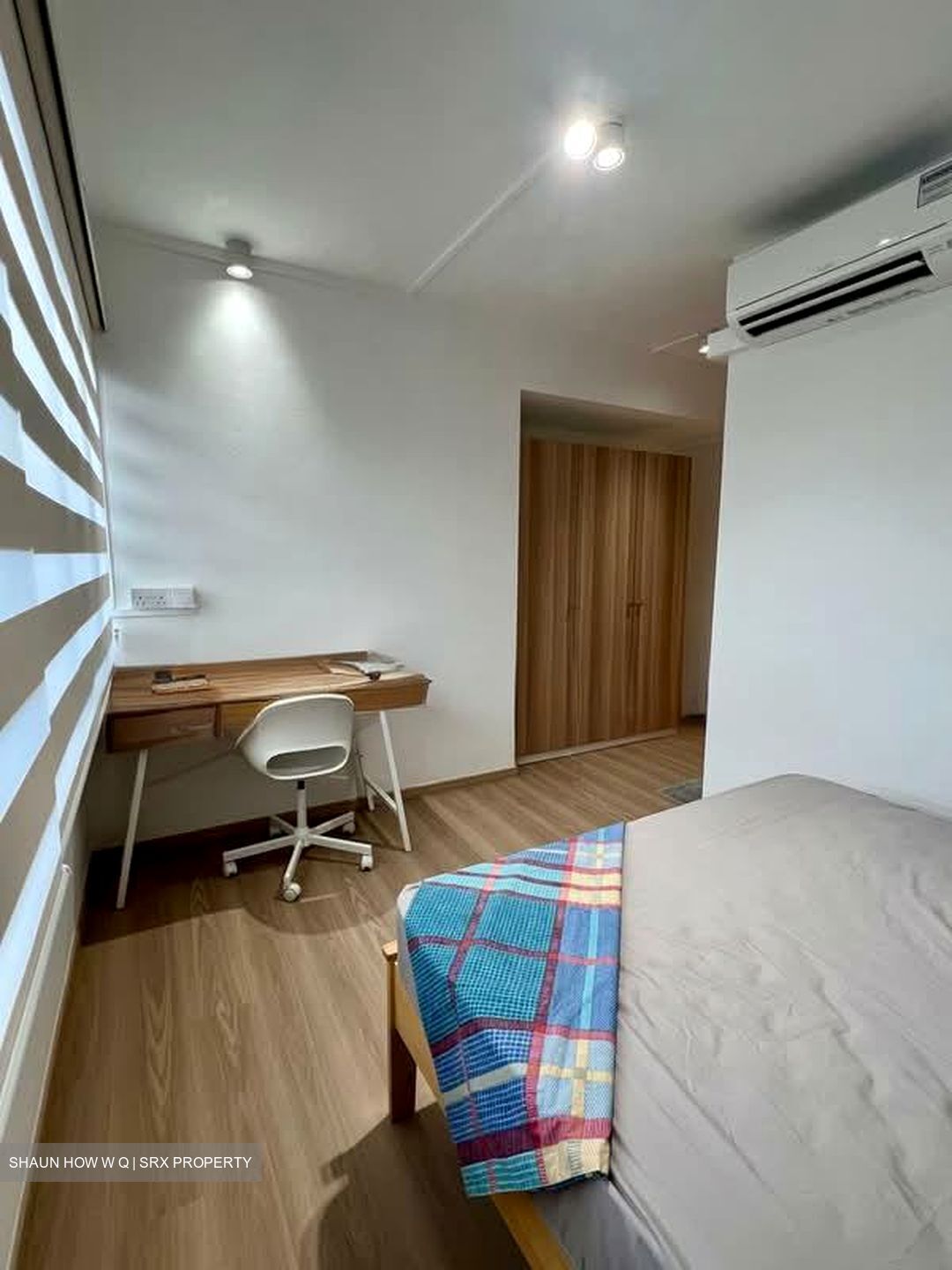 Lucky Plaza (D9), Apartment #566419691